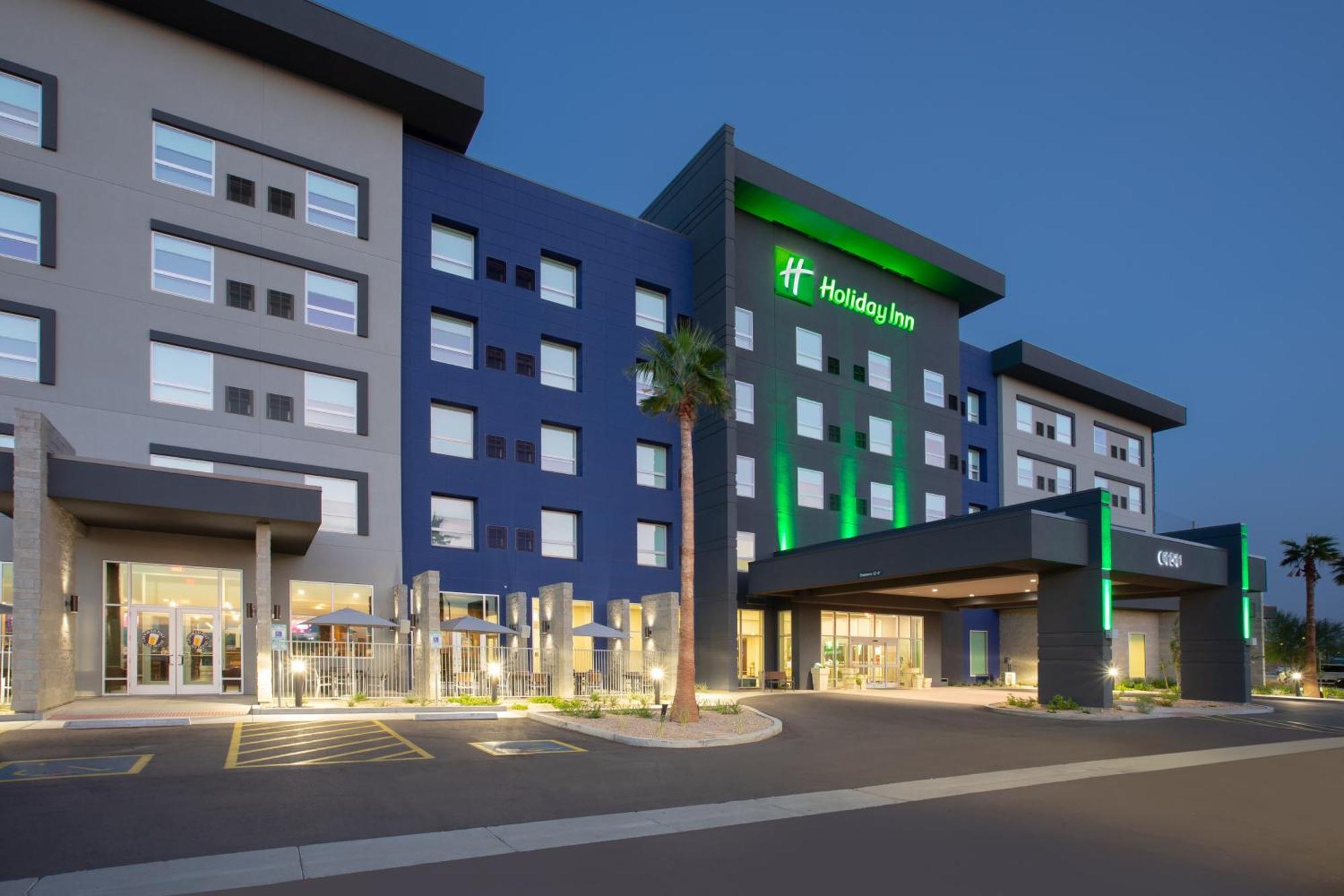 Holiday Inn Glendale - Stadium & Ent Dist By Ihg Exterior photo
